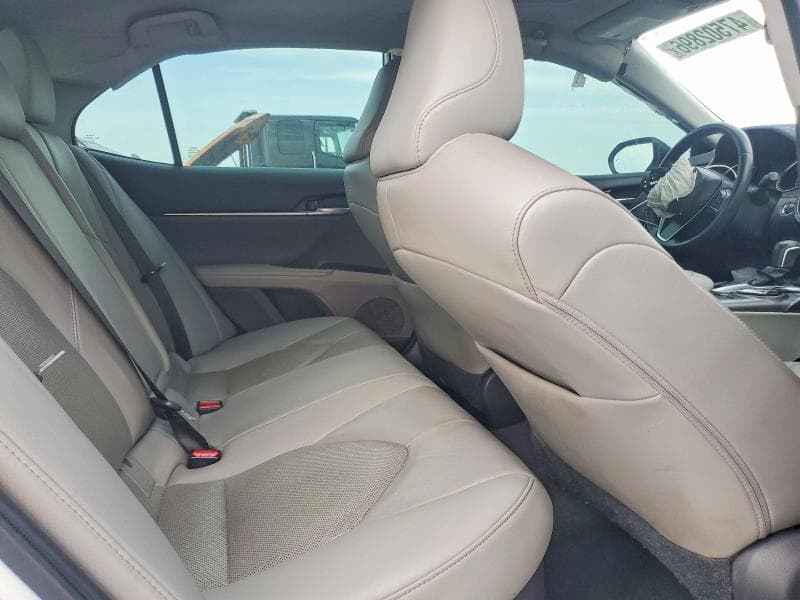 2021 TOYOTA CAMRY HYBRID XLE XLE 10