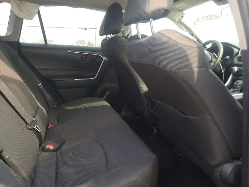 2024 TOYOTA RAV4 LE 11