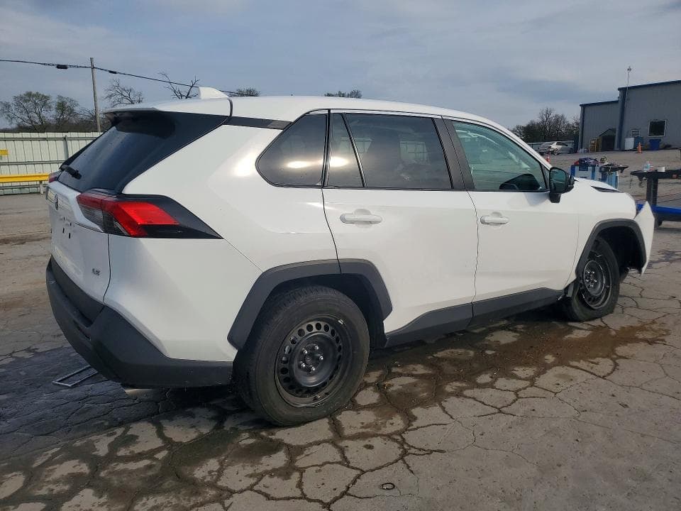 2024 TOYOTA RAV4 LE 3