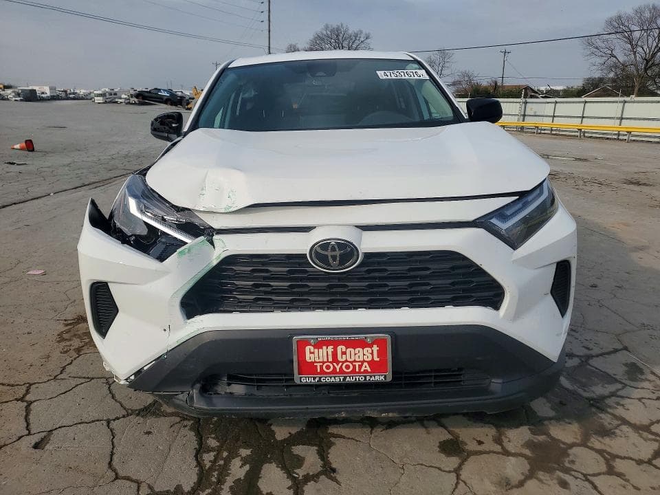 2024 TOYOTA RAV4 LE 5