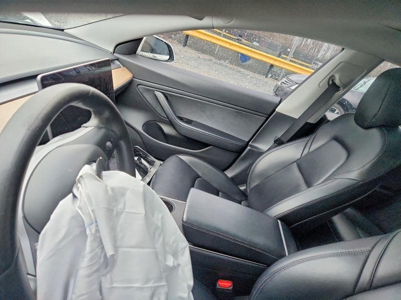 2019 TESLA MDL 3 8