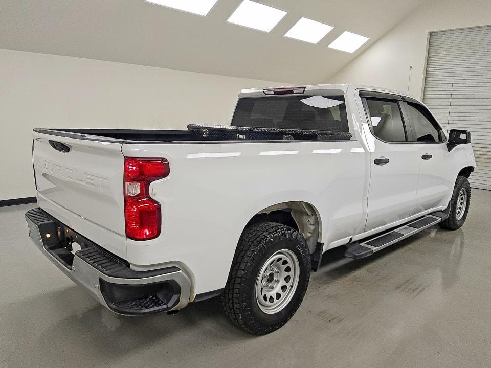 2024 CHEVROLET SILVERADO C1500 3