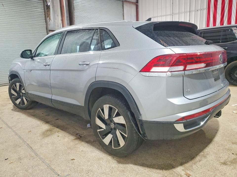 2025 VOLKSWAGEN ATLAS CROSS SPORT SE 2