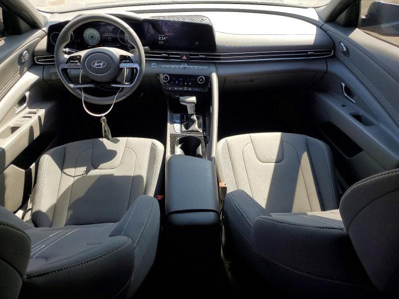 2025 HYUNDAI ELANTRA SEL CONVENIENCE 8