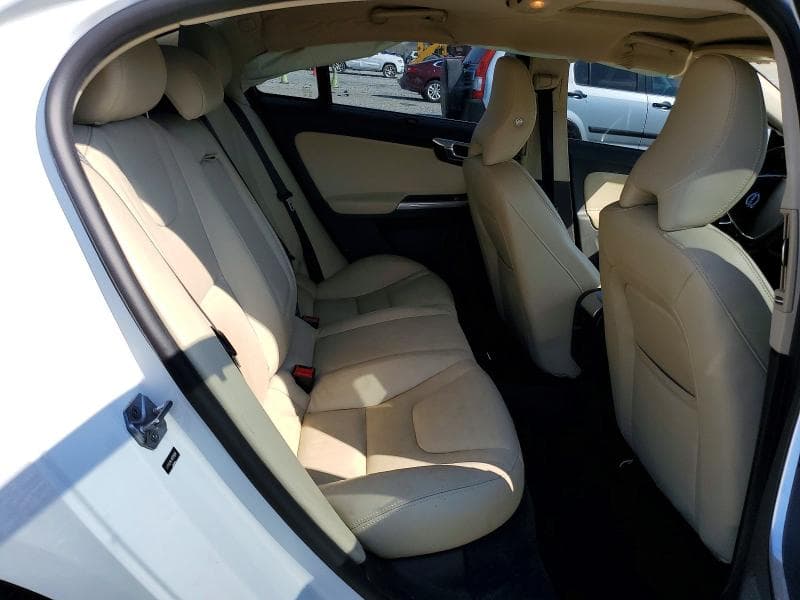 2017 VOLVO S60 PREMIER 10