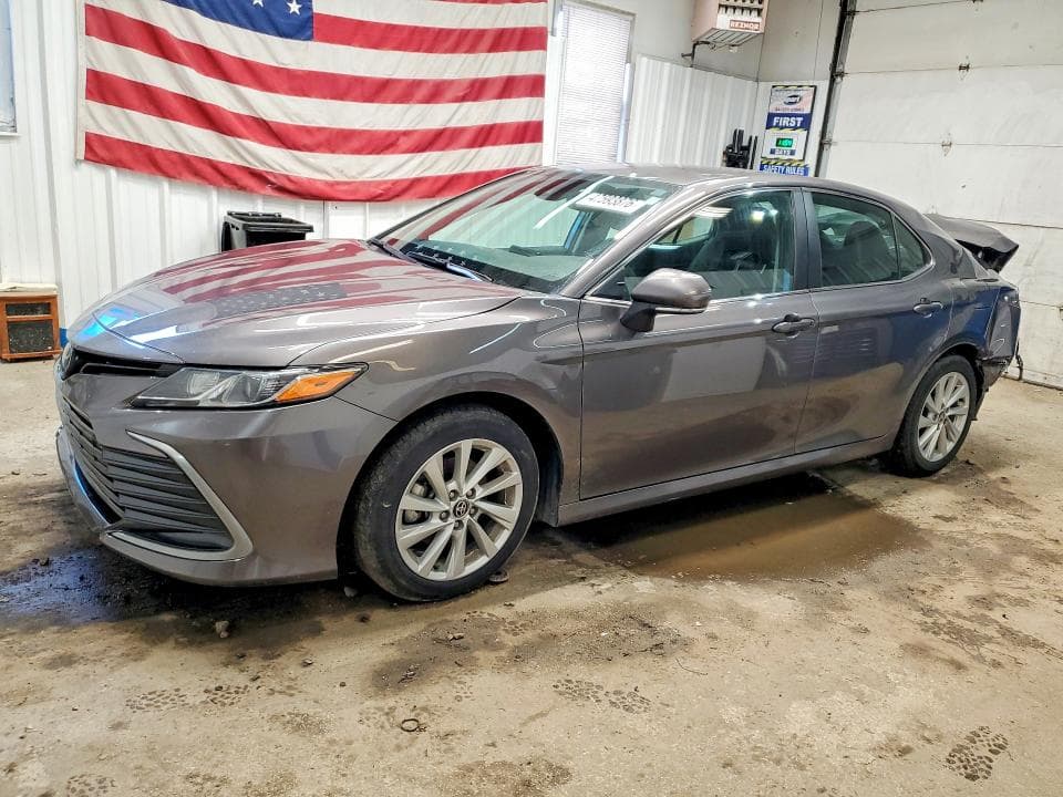 2024 TOYOTA CAMRY LE - 1