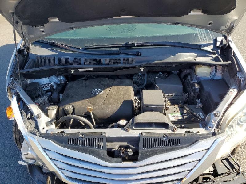 2017 TOYOTA SIENNA LE 8-PASSENGER LE 8-PASSENGER 12