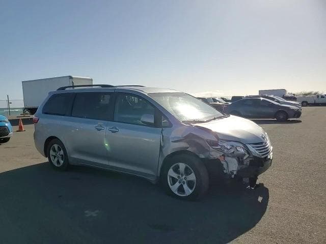 2017 TOYOTA SIENNA LE 8-PASSENGER LE 8-PASSENGER 15
