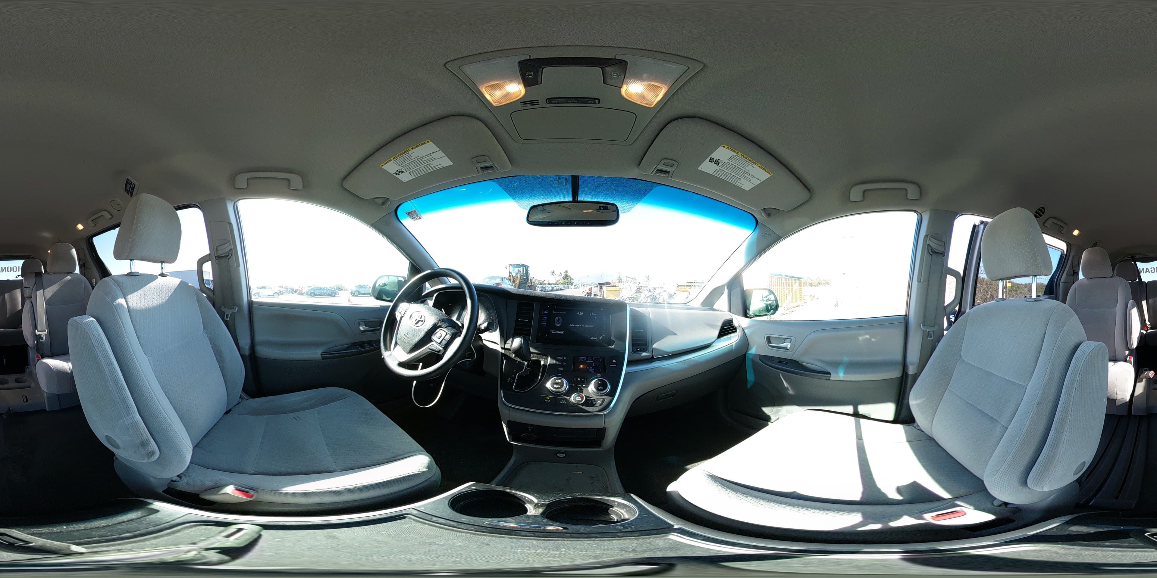 2017 TOYOTA SIENNA LE 8-PASSENGER LE 8-PASSENGER 16