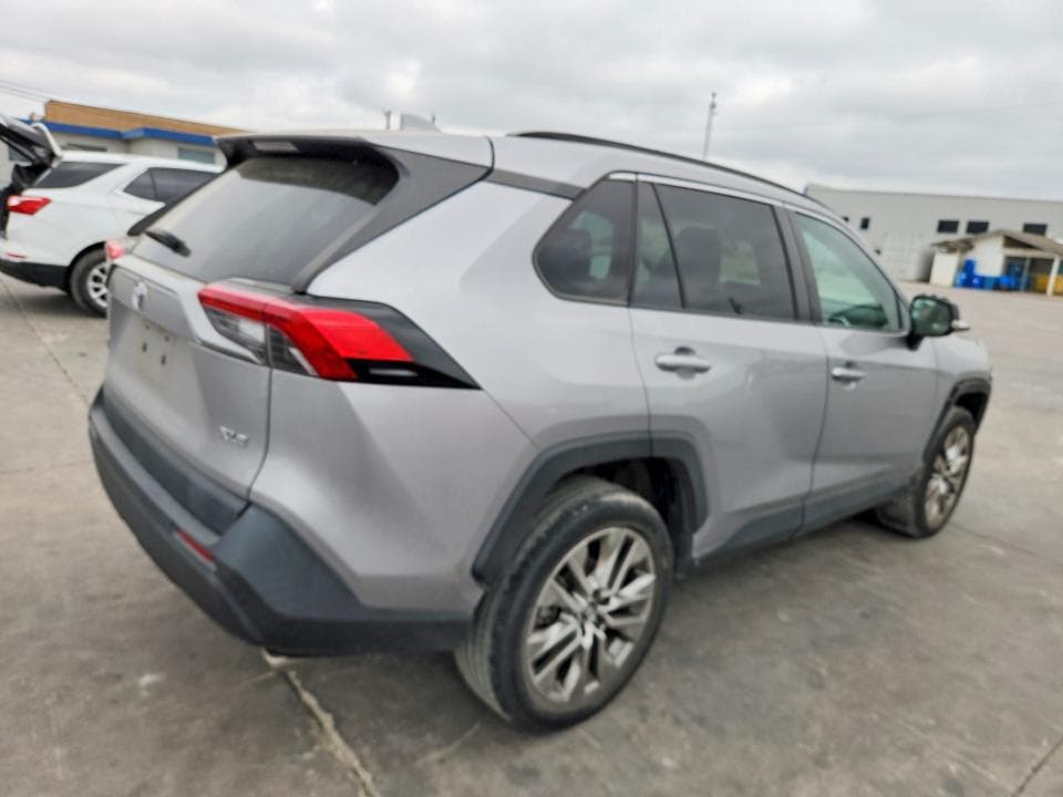 2019 TOYOTA RAV4 XLE PREMIUM XLE PREMIUM 3