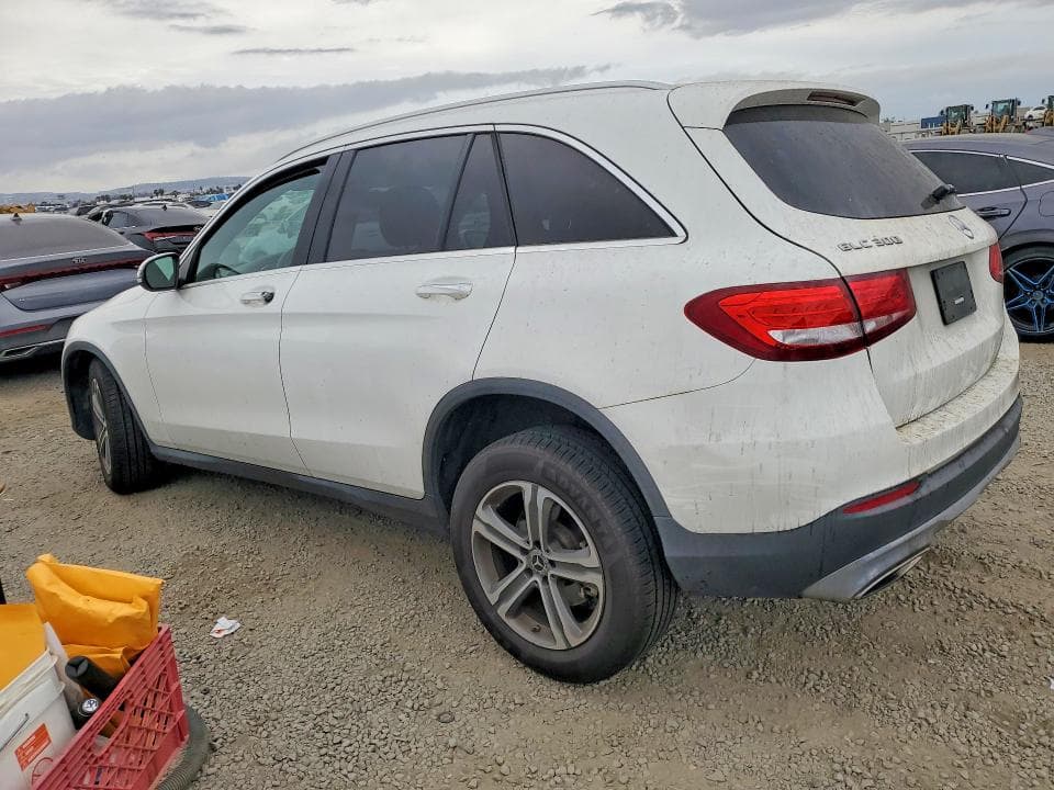 2019 MERCEDES-BENZ GLC 300 2