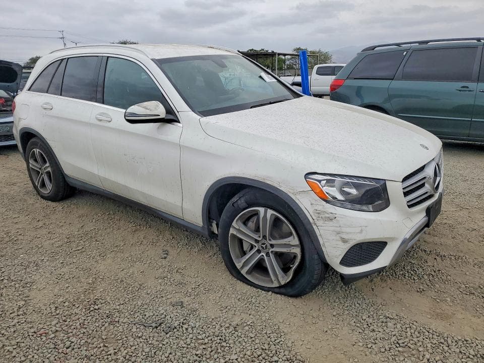 2019 MERCEDES-BENZ GLC 300 4