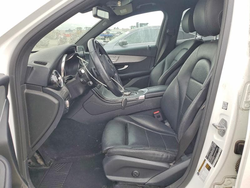 2019 MERCEDES-BENZ GLC 300 7