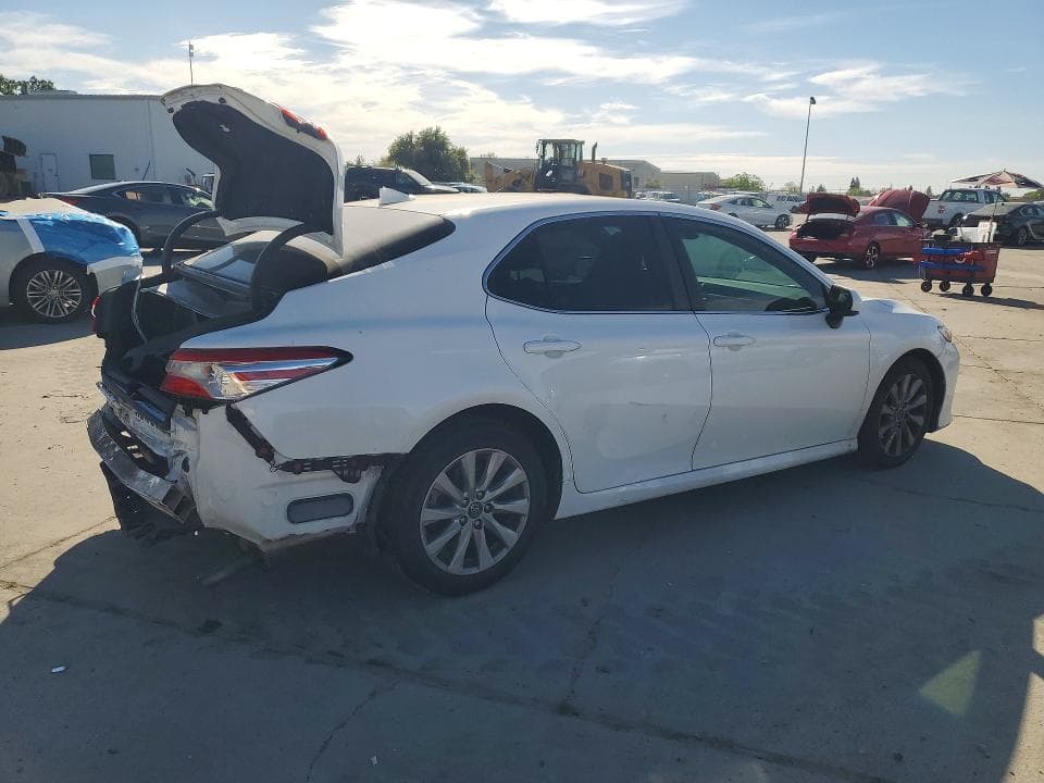 2020 TOYOTA CAMRY LE LE 3