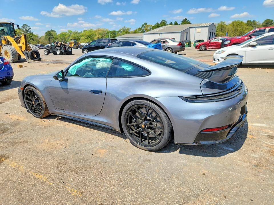 2026 PORSCHE 911 CARRERA GTS 2