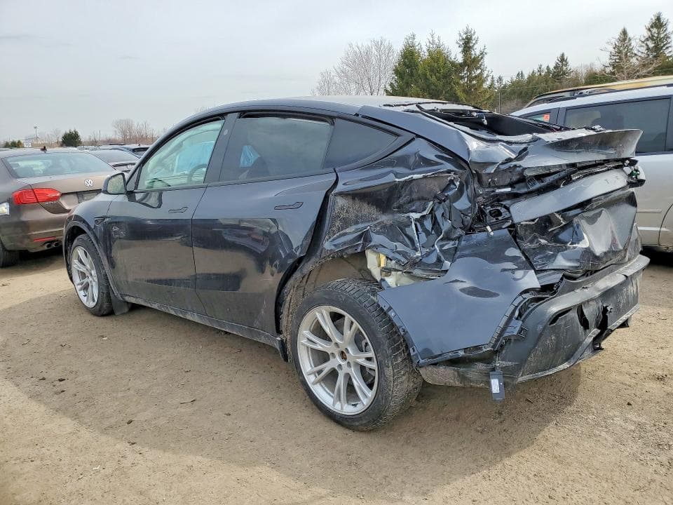 2026 TESLA MODEL Y 2