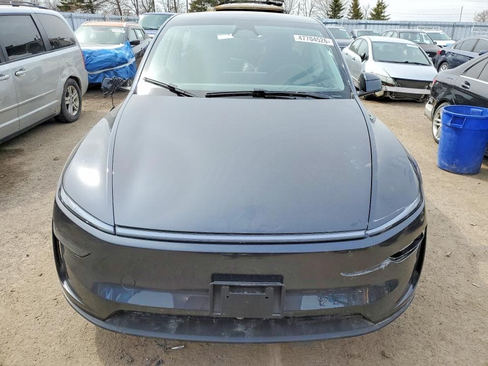 2026 TESLA MODEL Y 5
