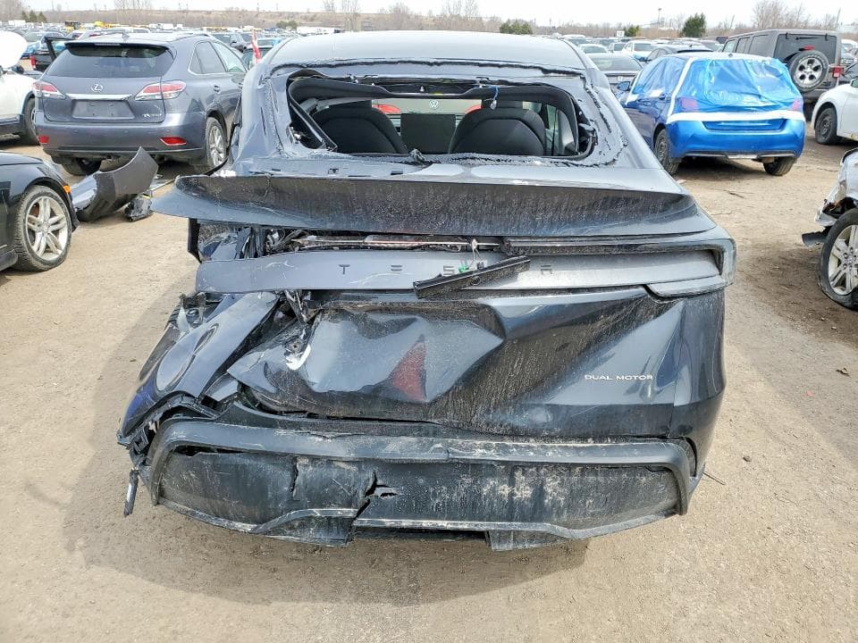 2026 TESLA MODEL Y 6
