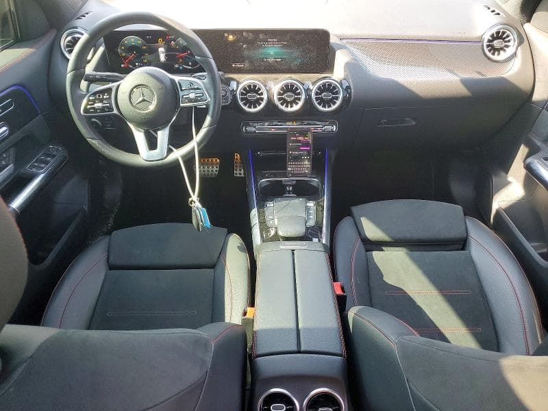 2022 MERCEDES-BENZ GLA 250 4MATIC 8