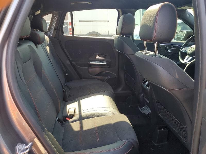2022 MERCEDES-BENZ GLA 250 4MATIC 10