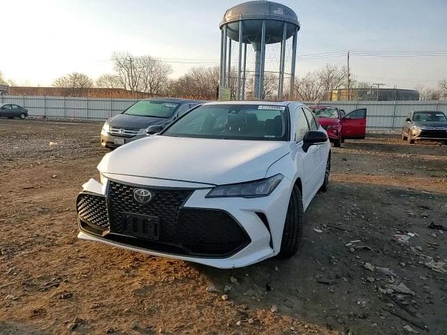 2020 TOYOTA AVALON XSE XSE 13