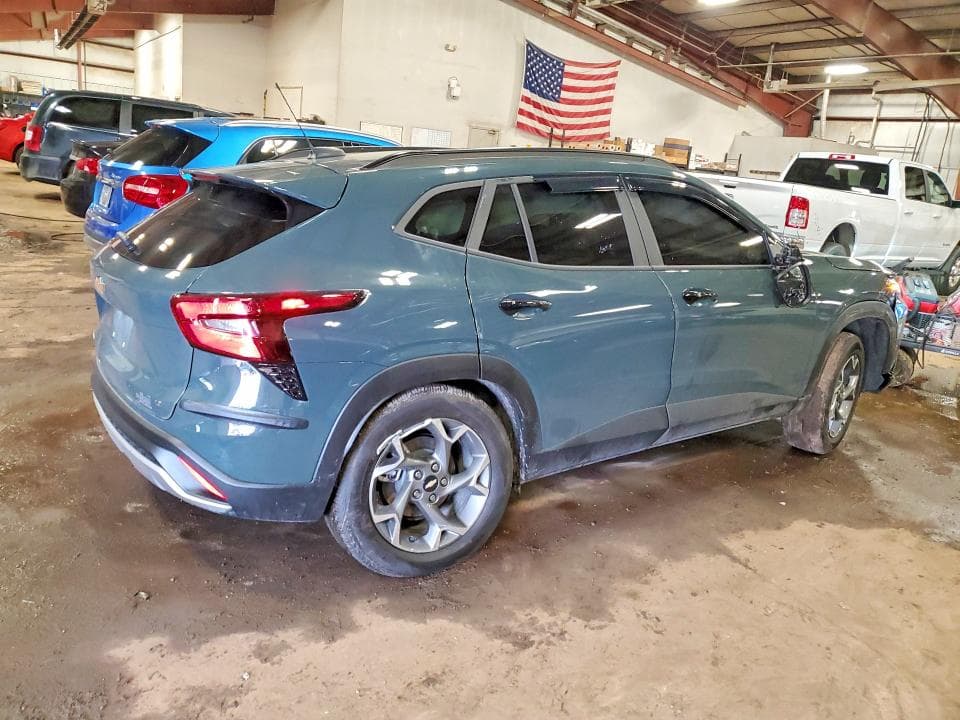 2025 CHEVROLET TRAX 1LT 3