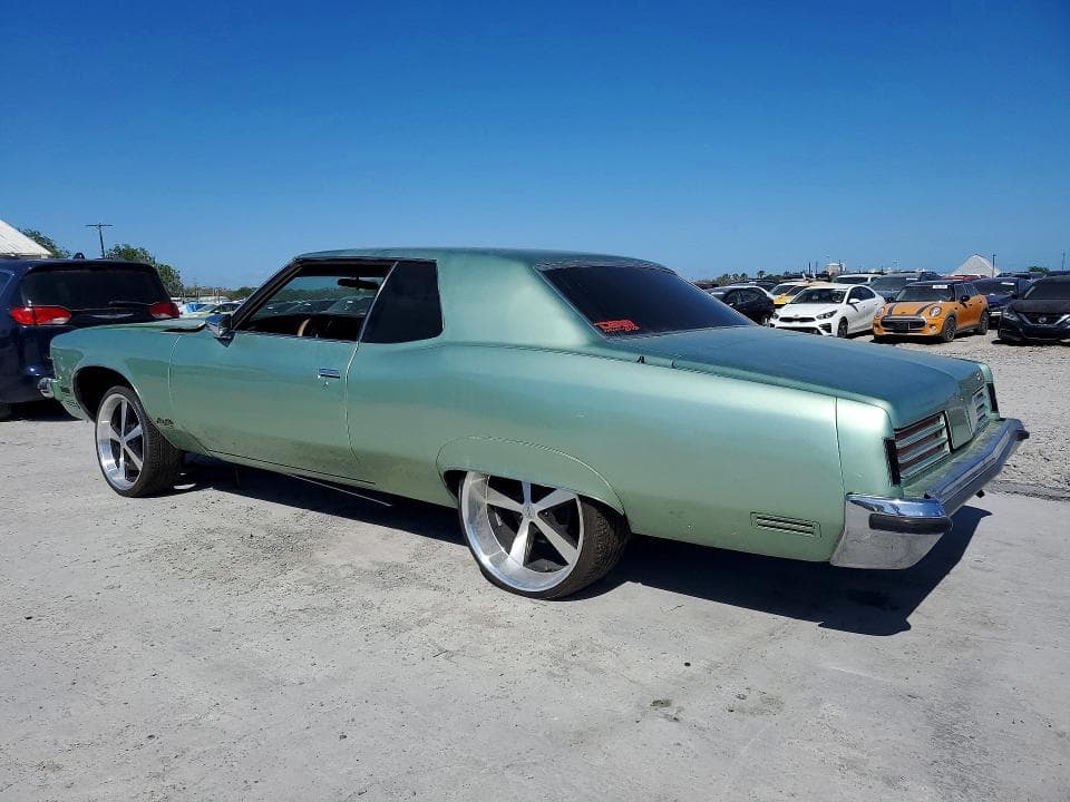 1973 PONTIAC GRANDVILLE 2