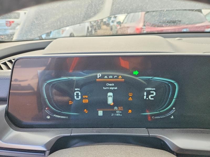 2025 KIA TELLURIDE S 9