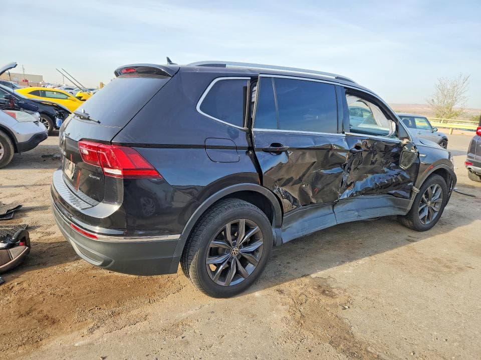 2022 VOLKSWAGEN TIGUAN SE SE 3