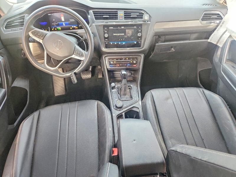 2022 VOLKSWAGEN TIGUAN SE SE 8