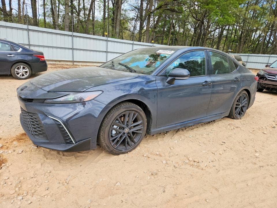 2025 TOYOTA CAMRY SE - 1
