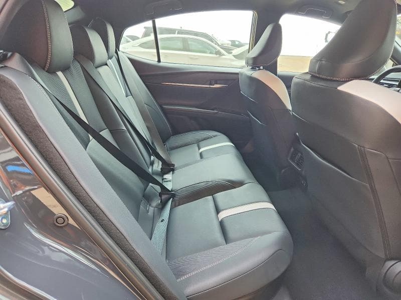 2025 TOYOTA CAMRY SE 10