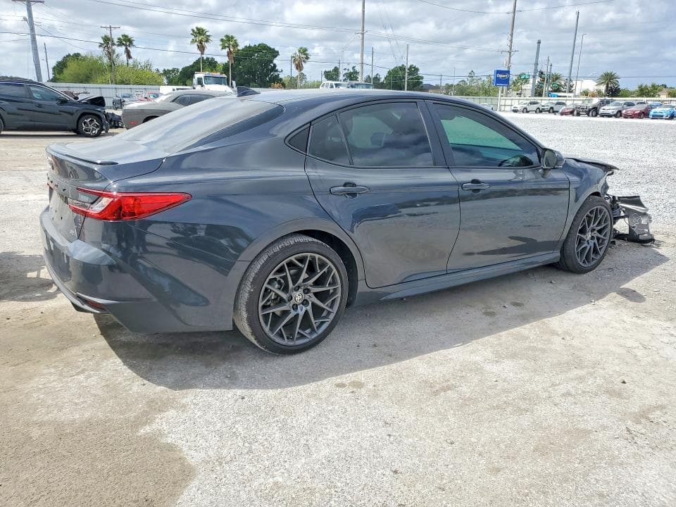 2025 TOYOTA CAMRY SE 3