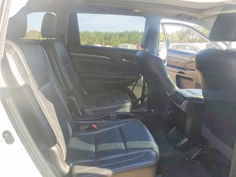 2018 TOYOTA HIGHLANDER LIMITED PLATINUM 11