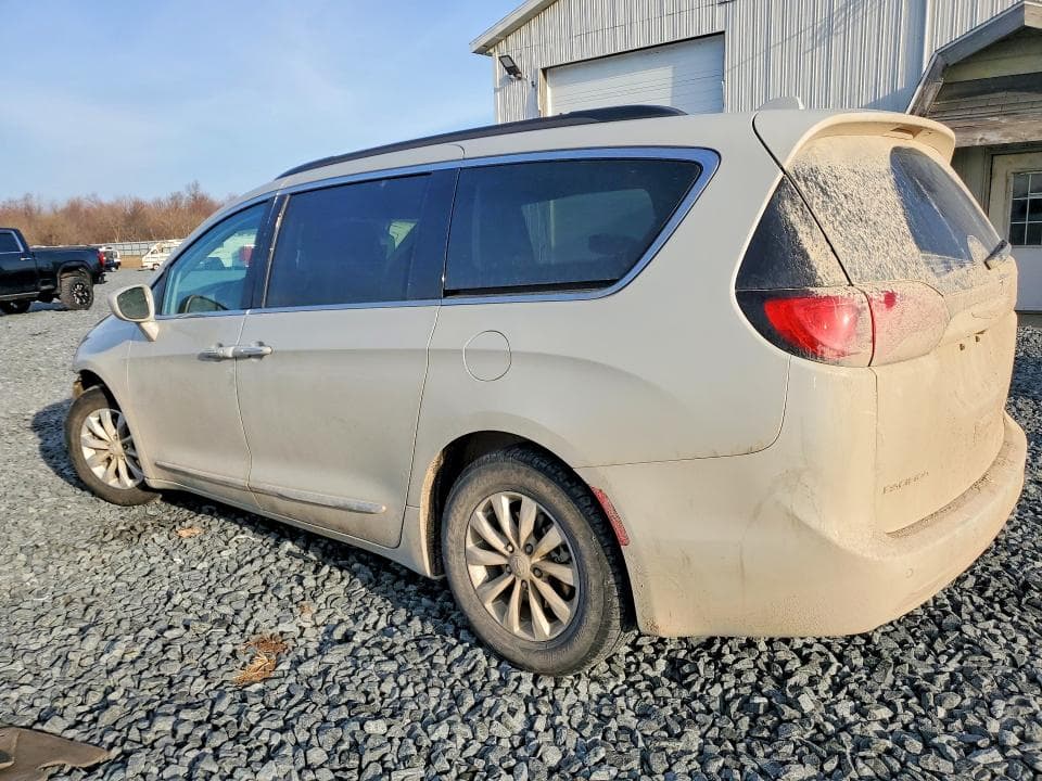2017 CHRYSLER PACIFICA TOURING L 2