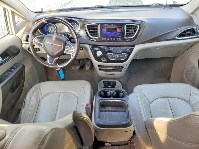 2017 CHRYSLER PACIFICA TOURING L 8