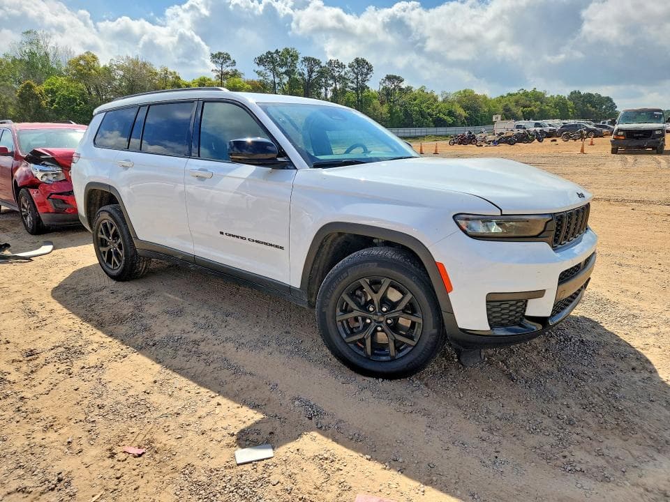 2024 JEEP GRAND CHEROKEE L LAREDO 4