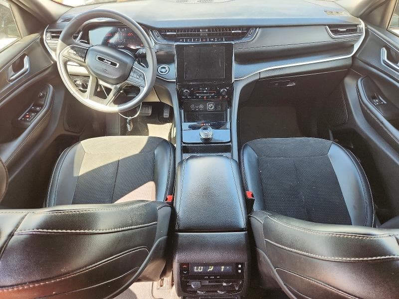 2024 JEEP GRAND CHEROKEE L LAREDO 8