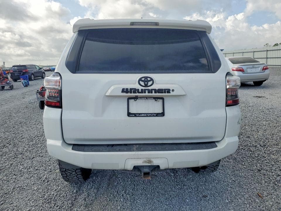 2018 TOYOTA 4RUNNER SR5 SR5 7