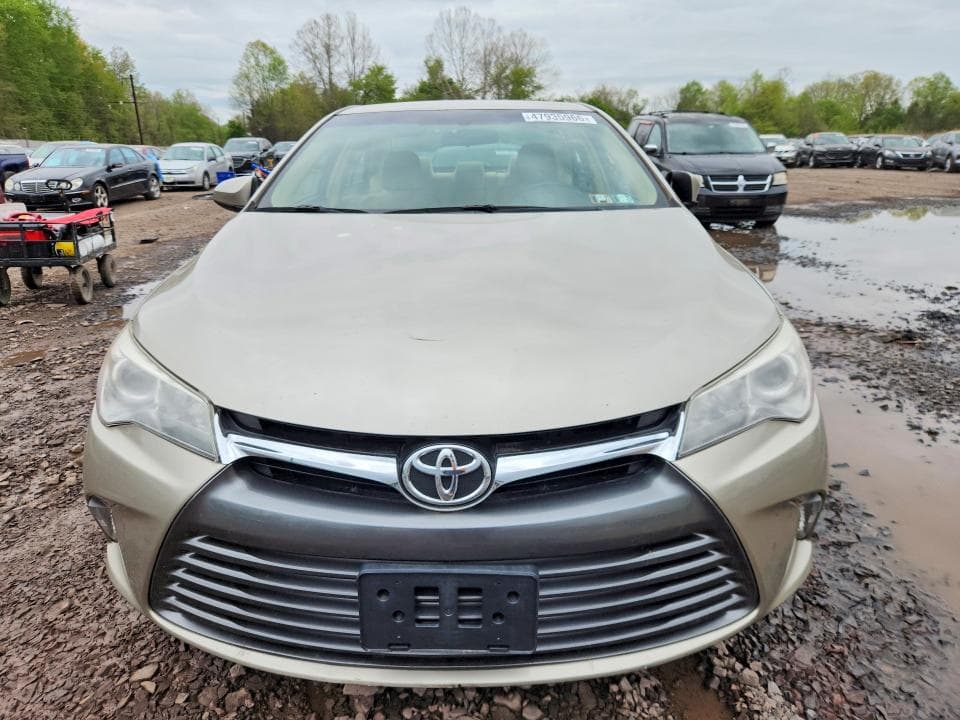 2017 TOYOTA CAMRY LE 5