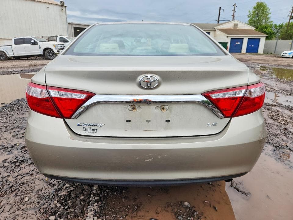 2017 TOYOTA CAMRY LE 6