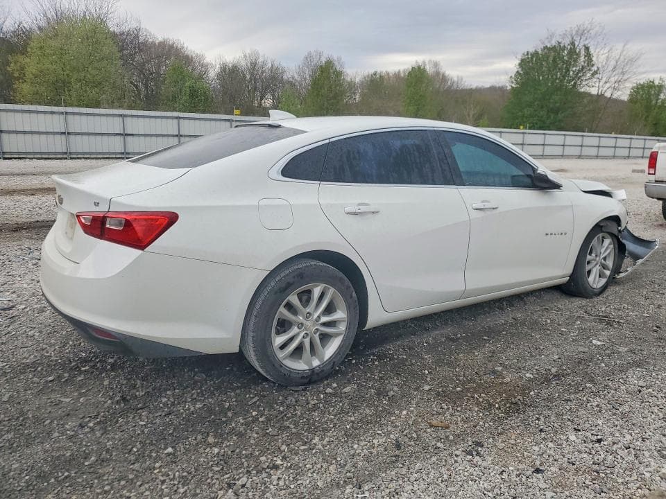 2017 CHEVROLET MALIBU LT 3