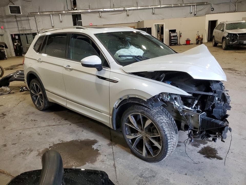 2024 VOLKSWAGEN TIGUAN SEL R-LINE BLACK SEL R-LINE BLACK 4