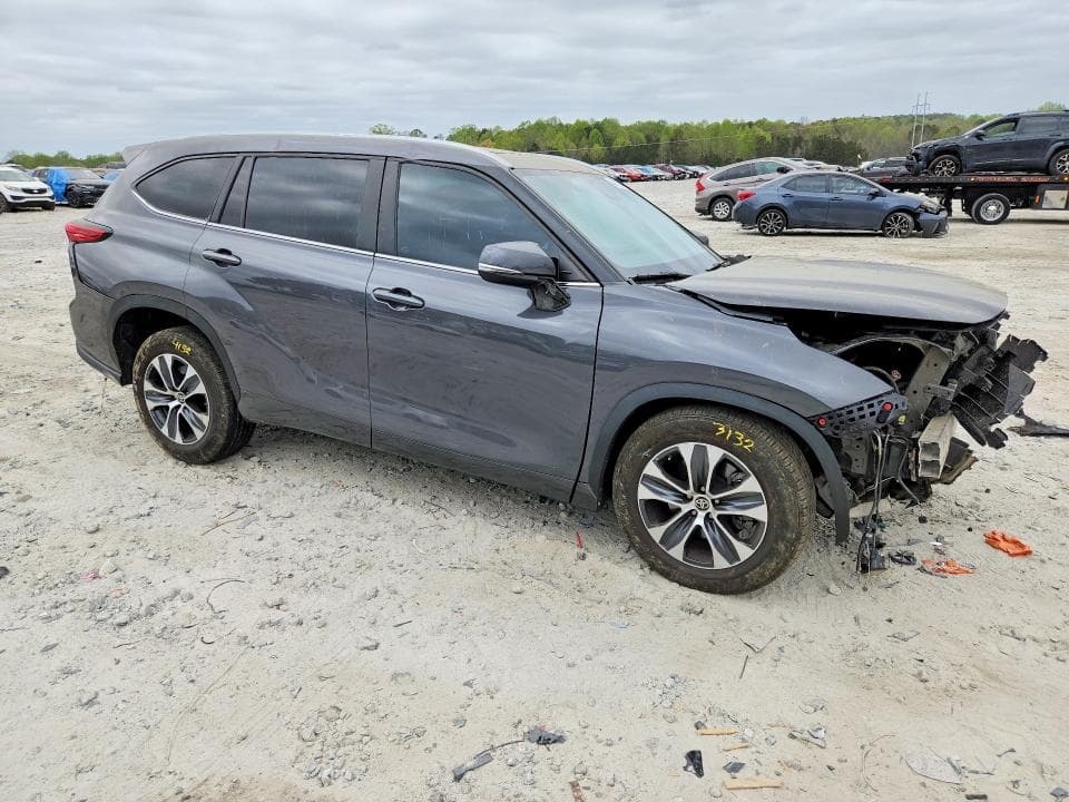 2023 TOYOTA HIGHLANDER XLE XLE 4