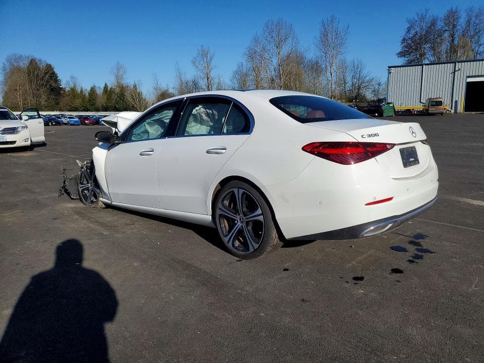 2025 MERCEDES-BENZ C 300 2