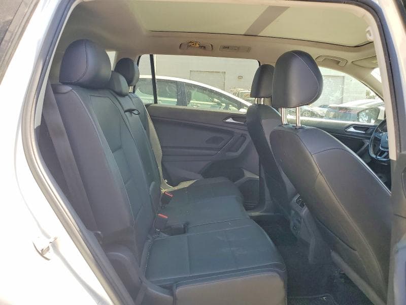 2018 VOLKSWAGEN TIGUAN SE 10