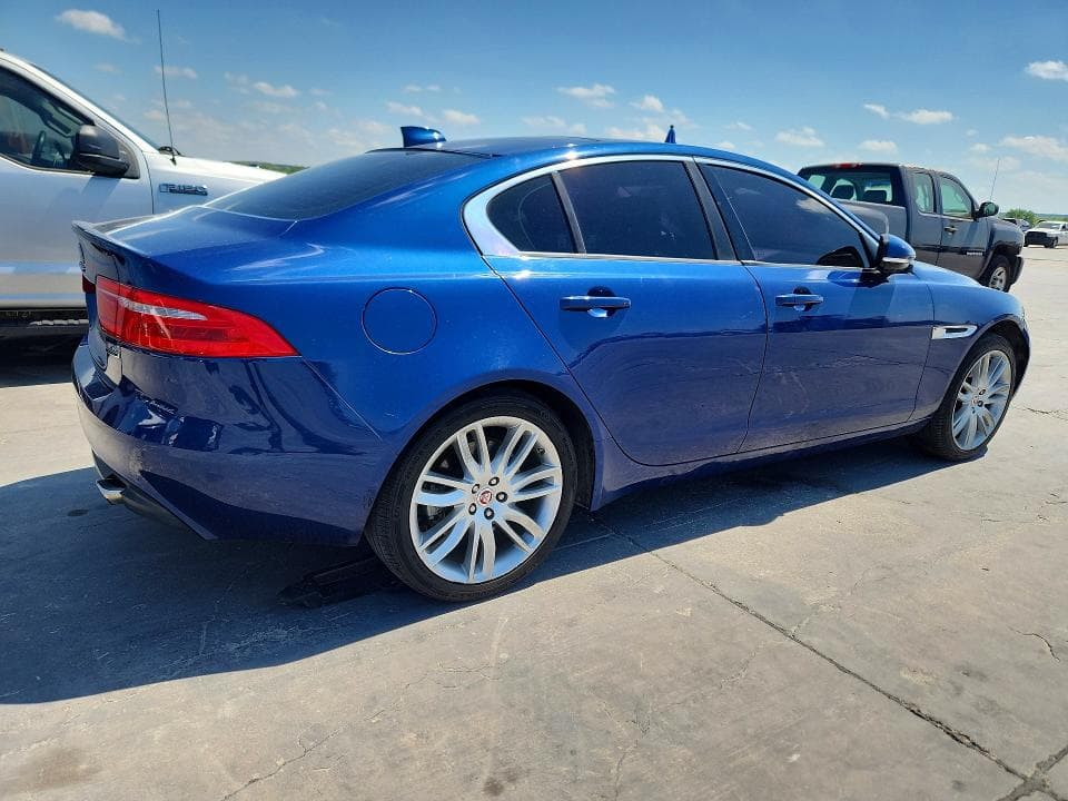 2017 JAGUAR XE PREMIUM 3