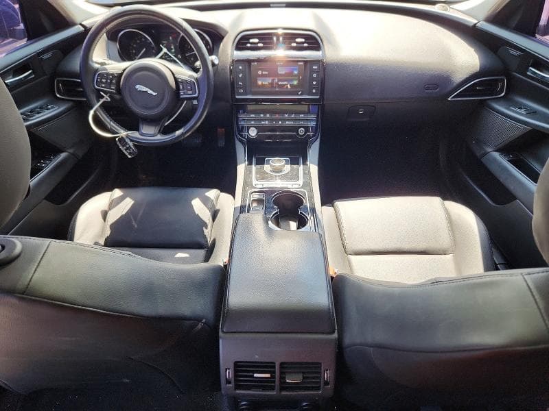 2017 JAGUAR XE PREMIUM 8