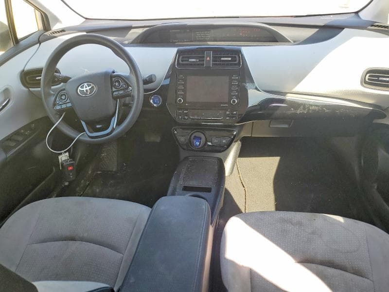 2021 TOYOTA PRIUS LE 8