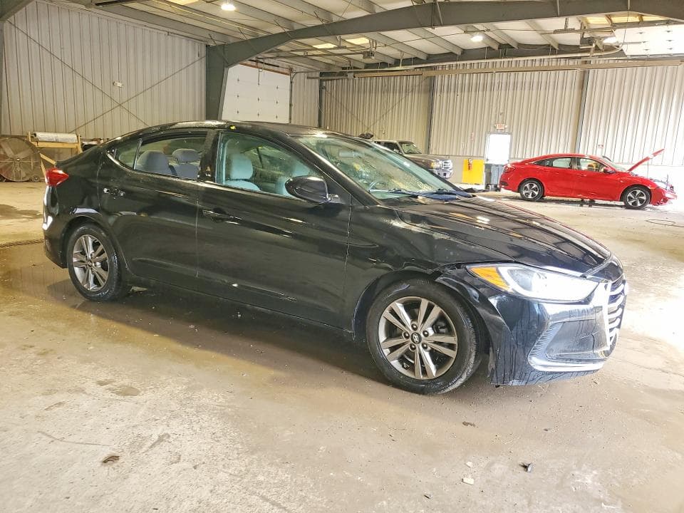 2017 HYUNDAI ELANTRA SE 4